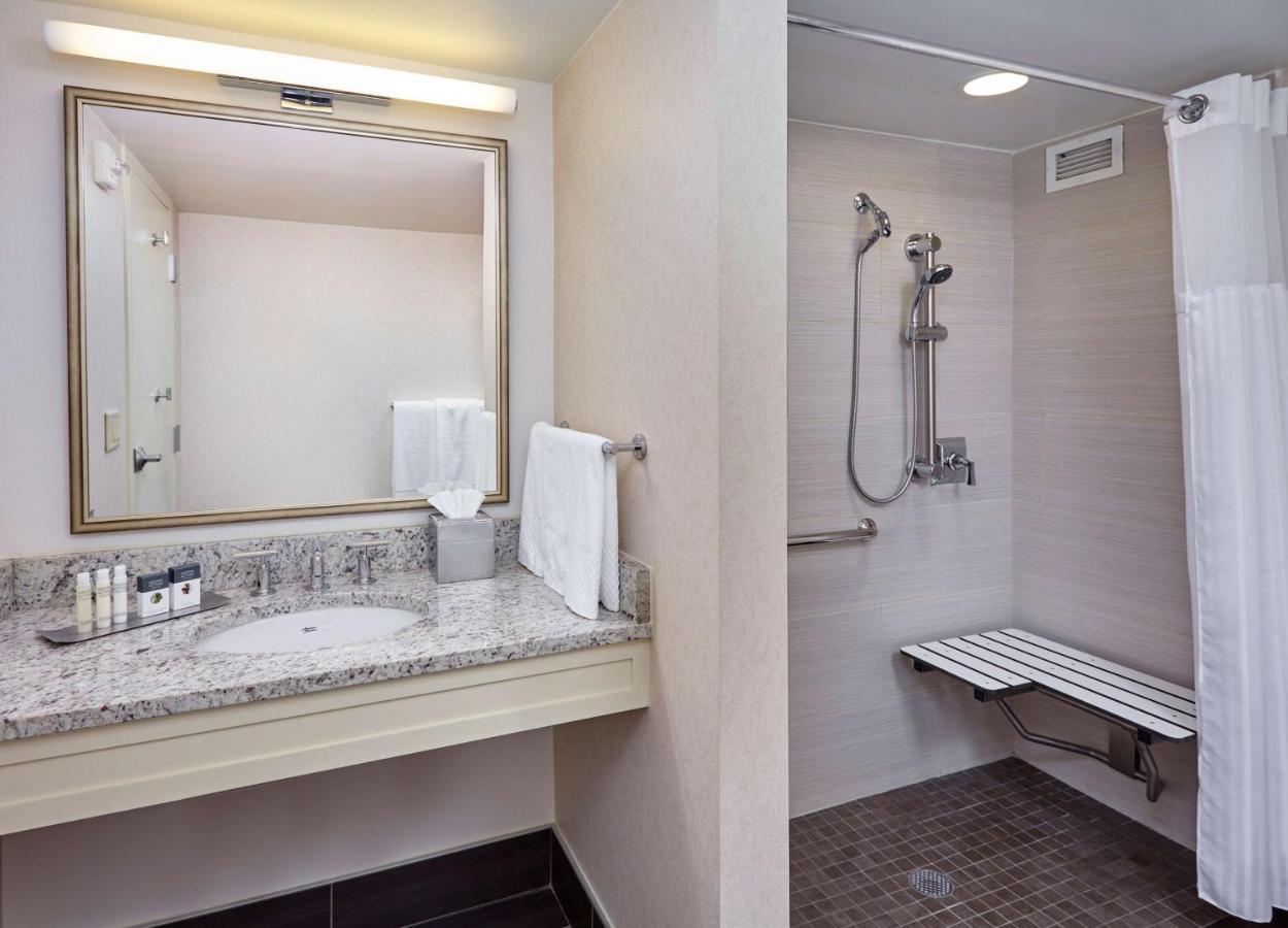 Double Room with Two Beds with Roll - In Shower - Disability Access at DoubleTree by Hilton Washington DC - Crystal City