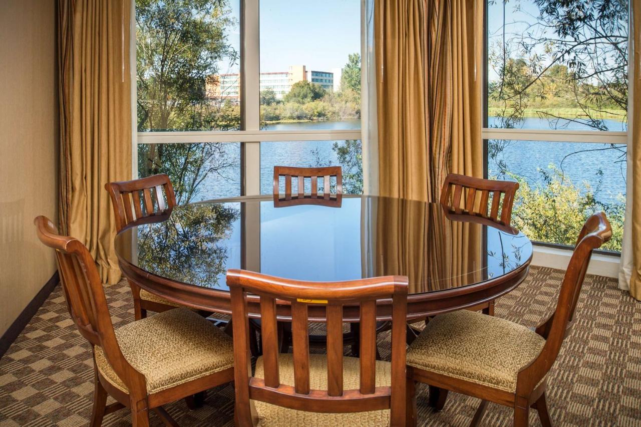 King Suite with Lake View and Balcony at DoubleTree by Hilton Seattle Airport