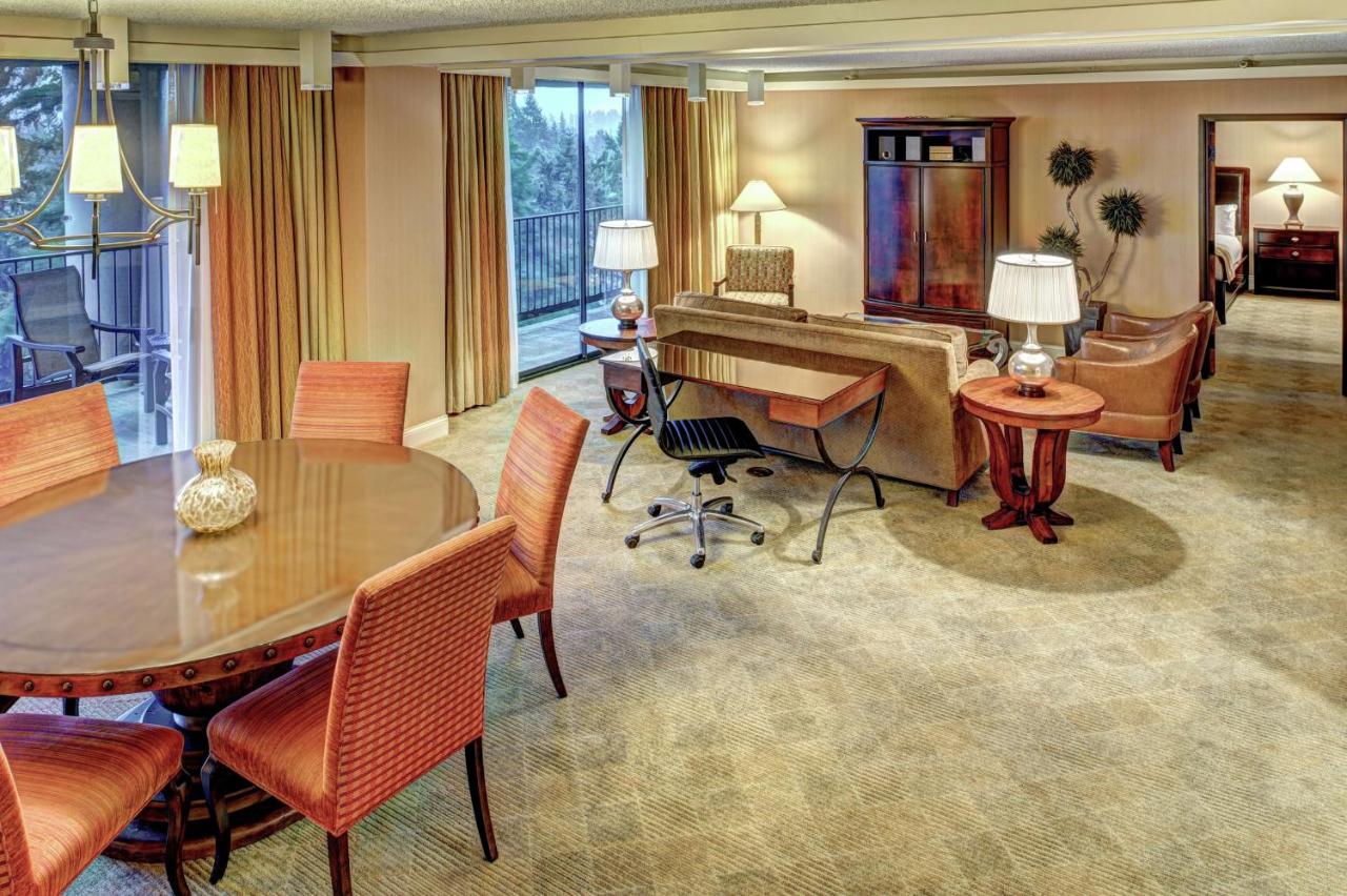 King Suite with Mountain View at DoubleTree by Hilton Seattle Airport