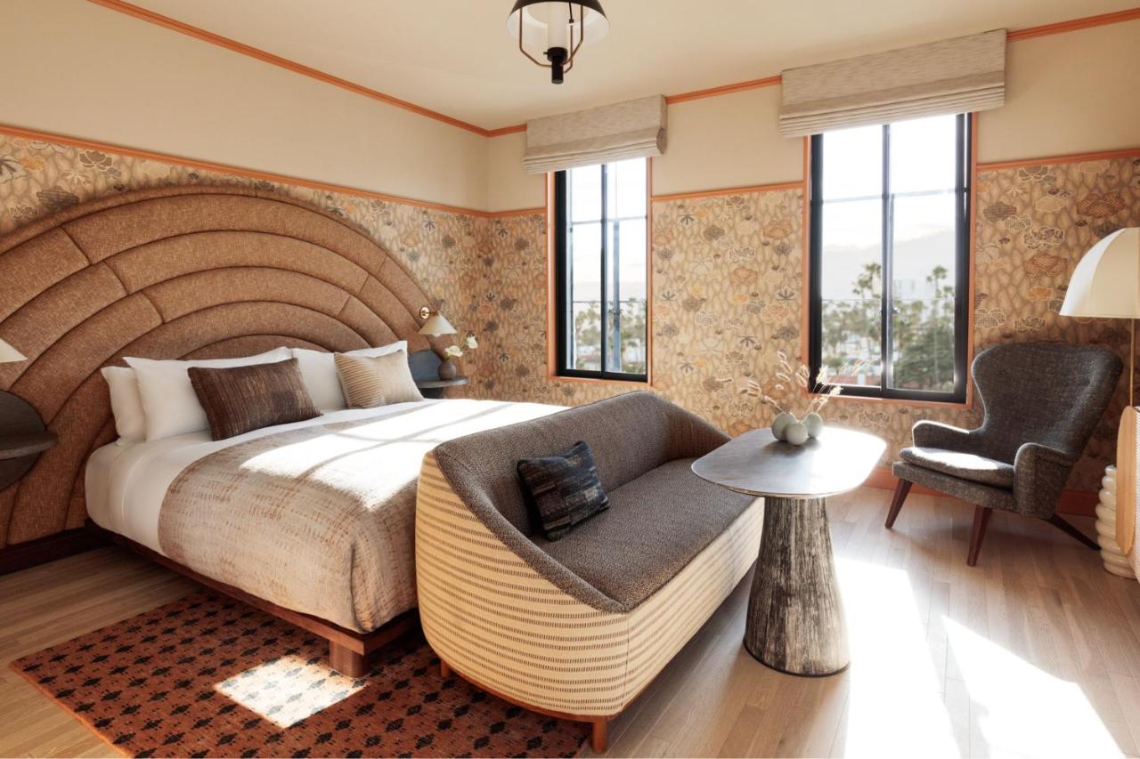 | Santa Monica Proper Hotel, a Member of Design Hotels