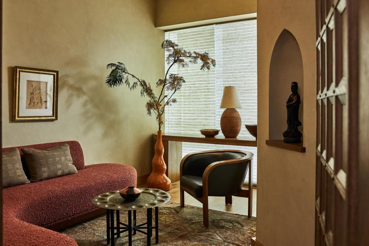 | Santa Monica Proper Hotel, a Member of Design Hotels