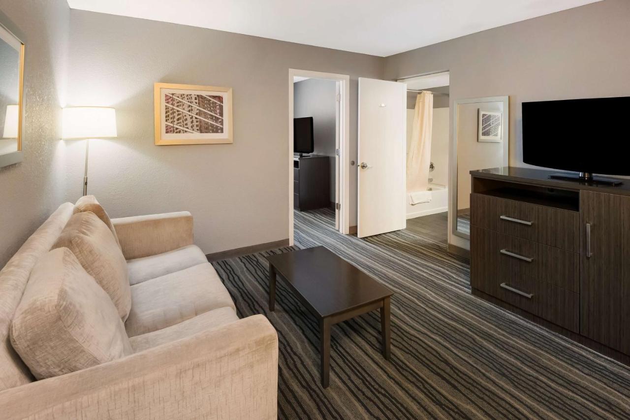 King Suite - Non Smoking at Best Western Riverside Inn