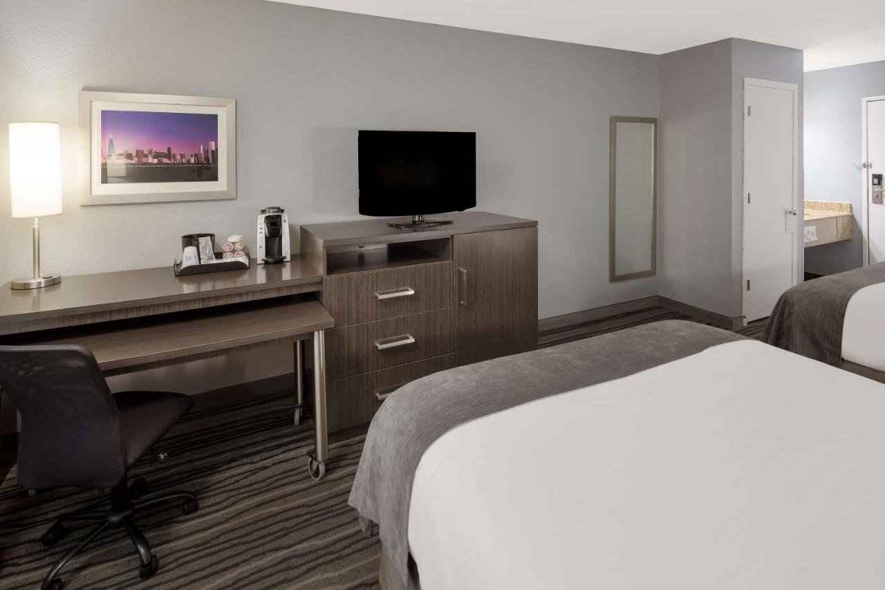 Queen Room with Two Queen Beds - Non Smoking at Best Western Riverside Inn