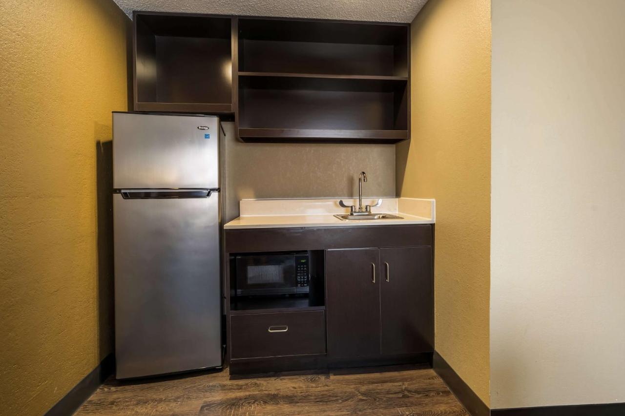 Suite with Two Double Beds and Kitchenette - First Floor/Non-Smoking at Best Western Detroit Livonia