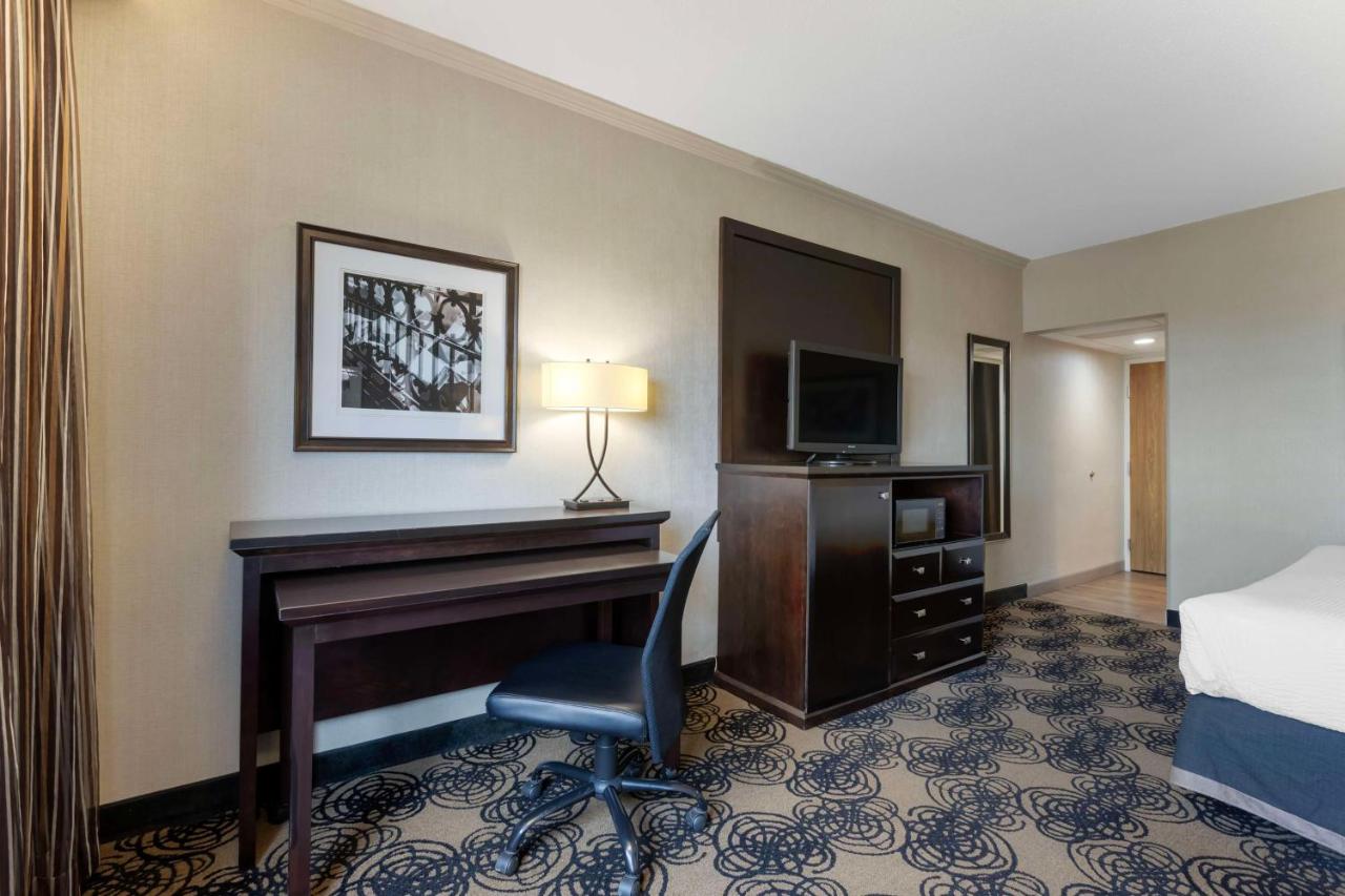 King Room - Disability Access at Best Western Plus Midwest Inn