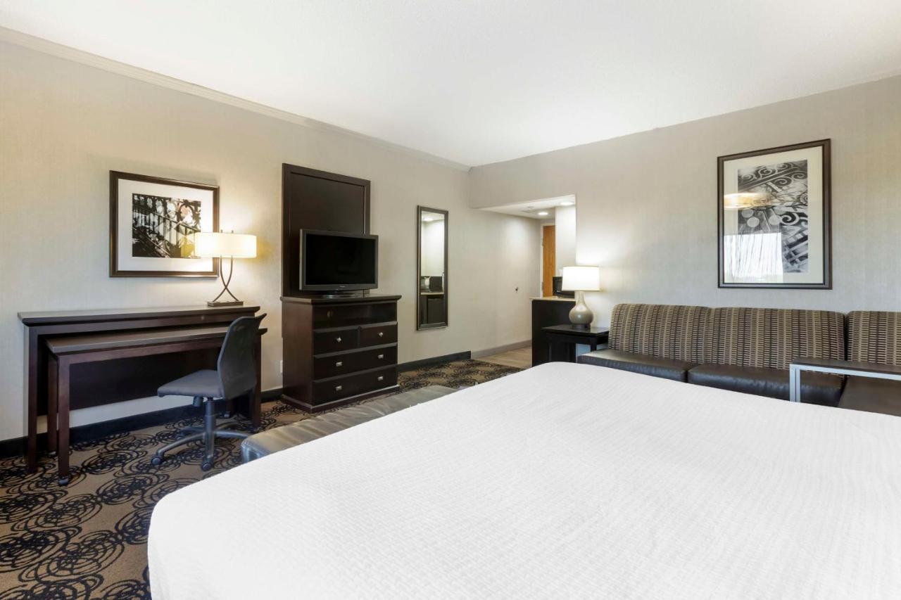 King Room with Sofa Bed - Non-Smoking at Best Western Plus Midwest Inn