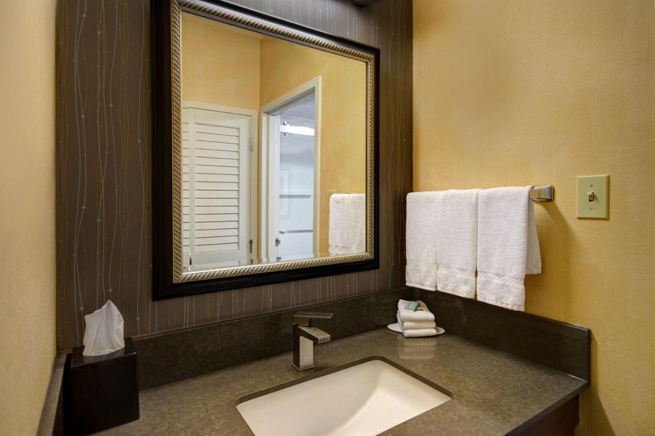 | Courtyard by Marriott Columbus Dublin