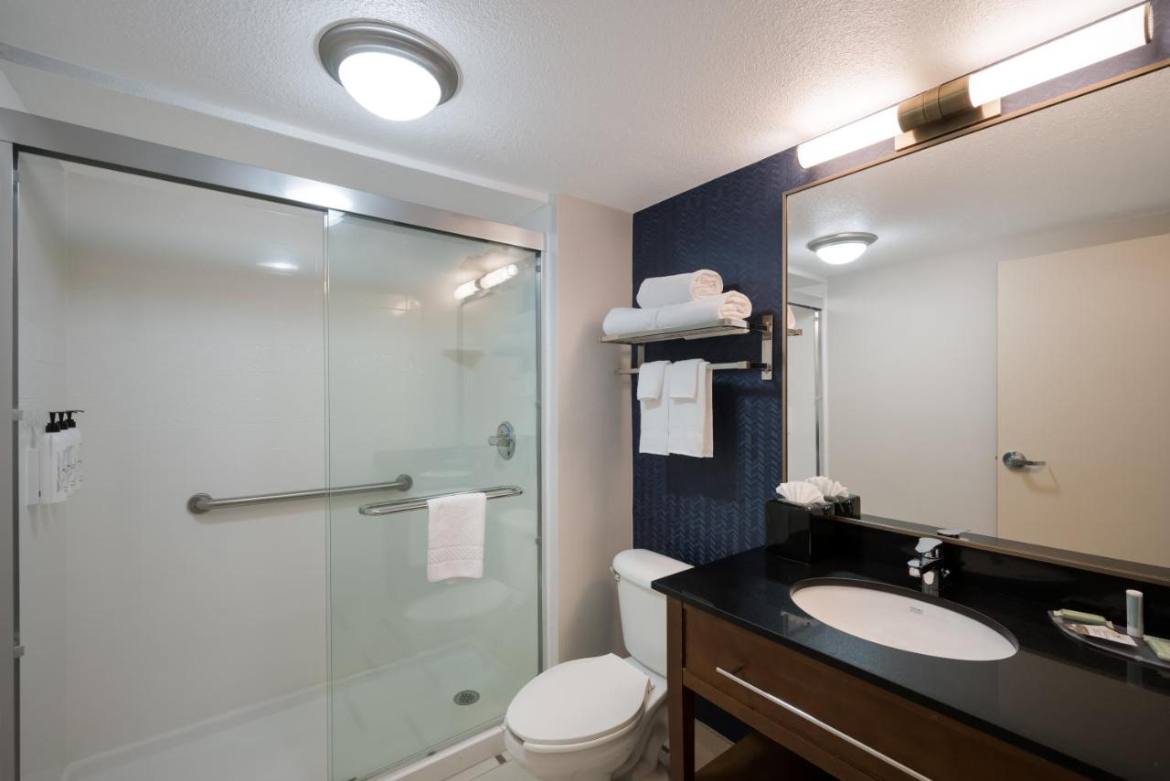 | Fairfield Inn Boston Tewksbury/Andover