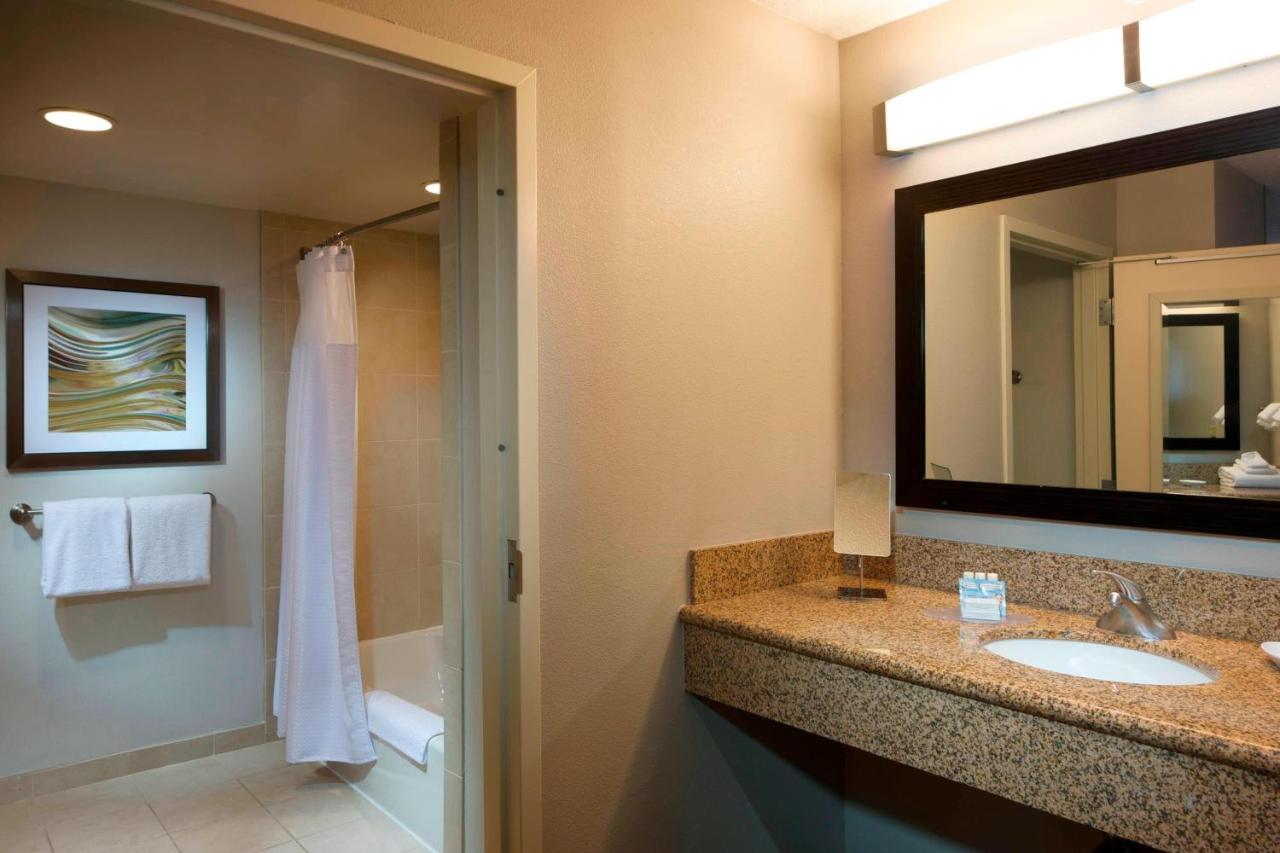 Courtyard by Marriott Jackson