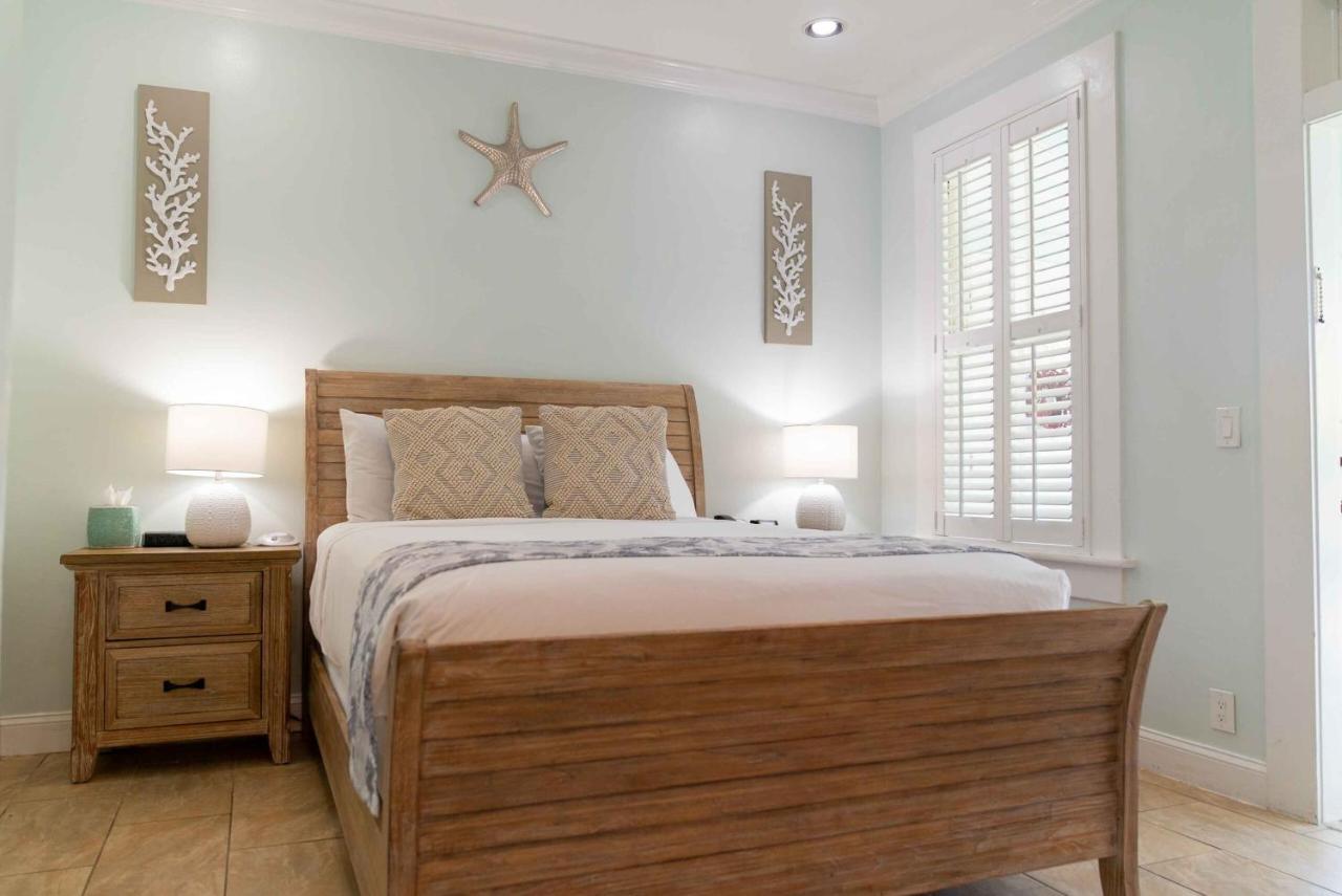 Queen Room at Southernmost House - Adult Exclusive