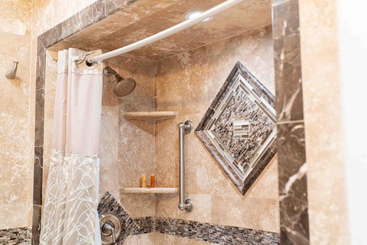 King Suite with Balcony at Southernmost House - Adult Exclusive
