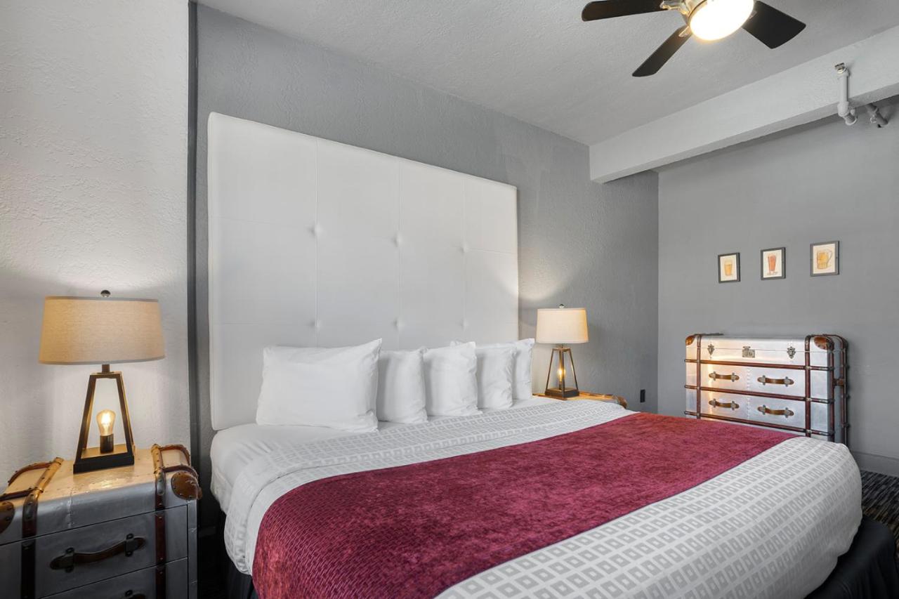 | Avalon Hotel Downtown St. Petersburg