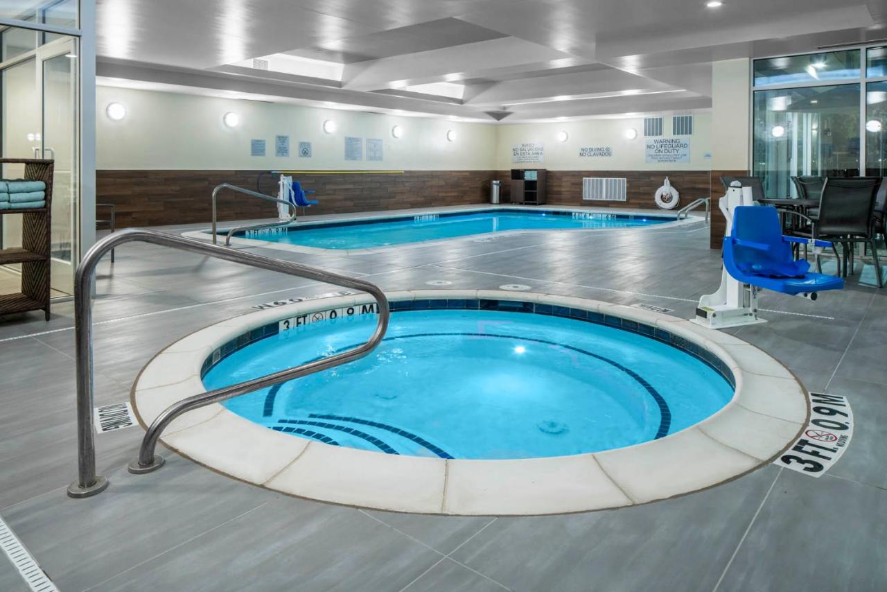 | Fairfield by Marriott Inn & Suites Dallas DFW Airport North, Irving