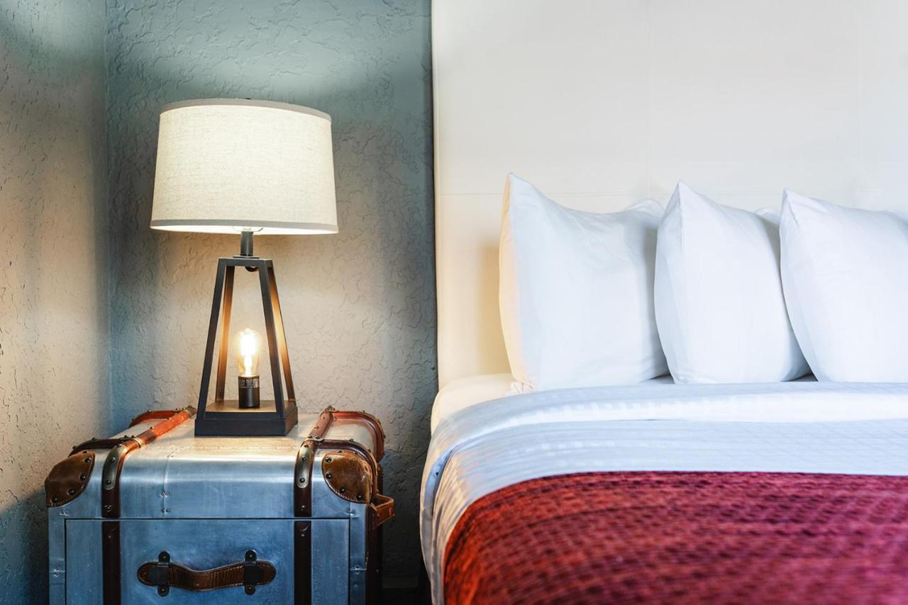 | Avalon Hotel Downtown St. Petersburg