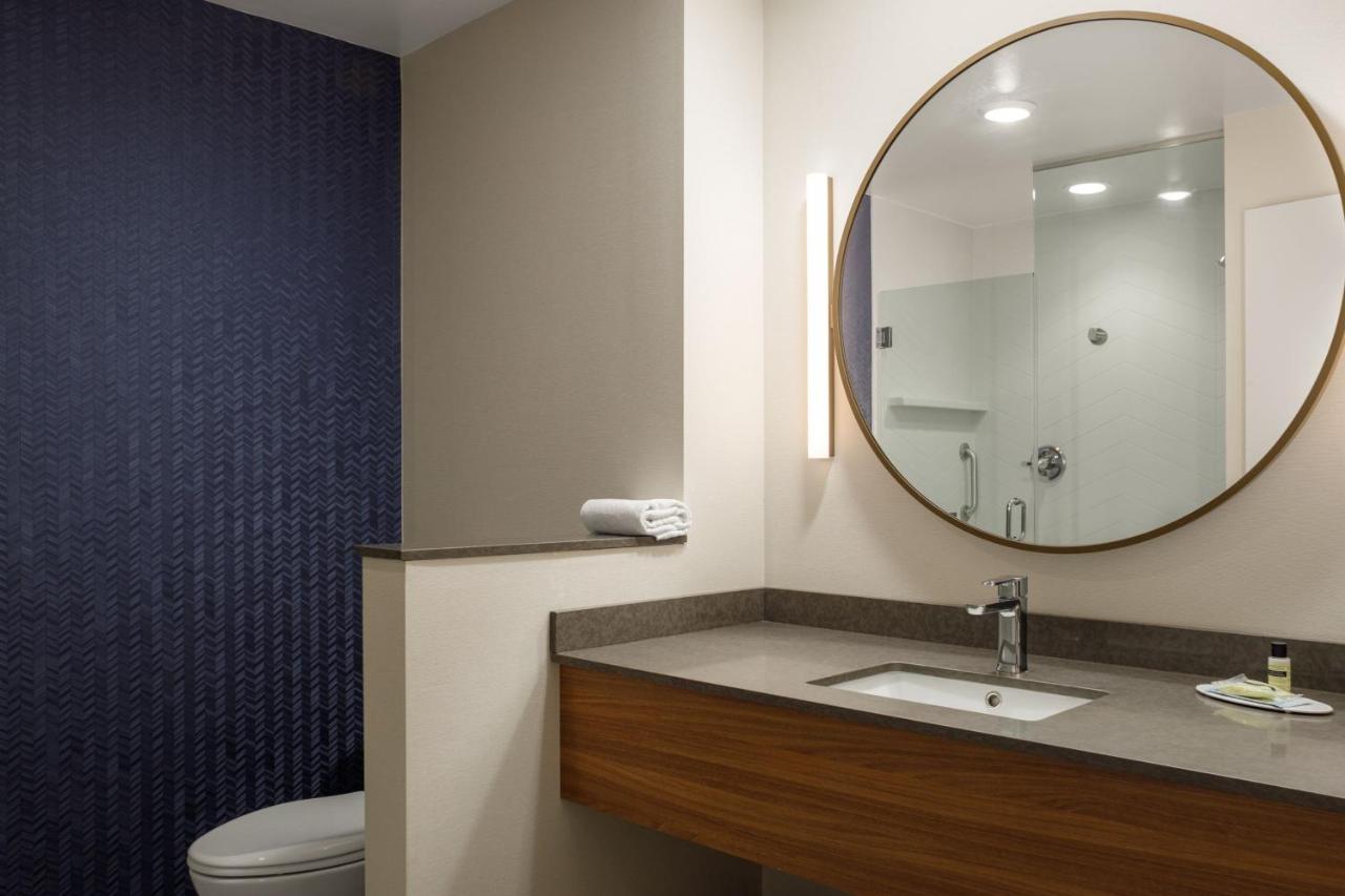 | Fairfield by Marriott Inn & Suites Knoxville Northwest