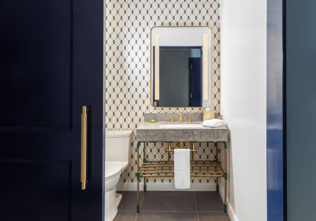 One-Bedroom King Suite at Canopy by Hilton Philadelphia Center City