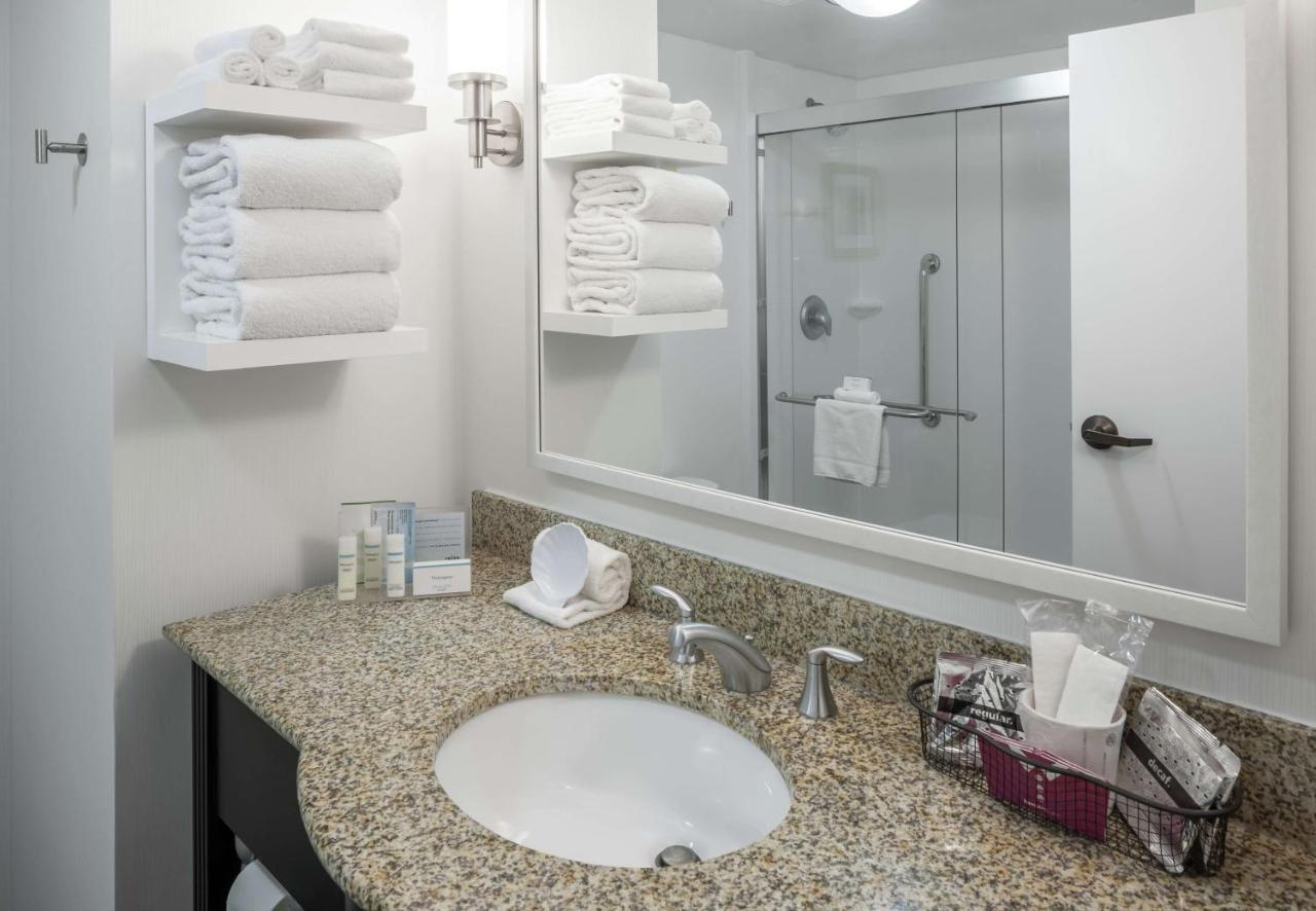 Double Room - Non-Smoking at Hampton Inn Austin NW near The Domain