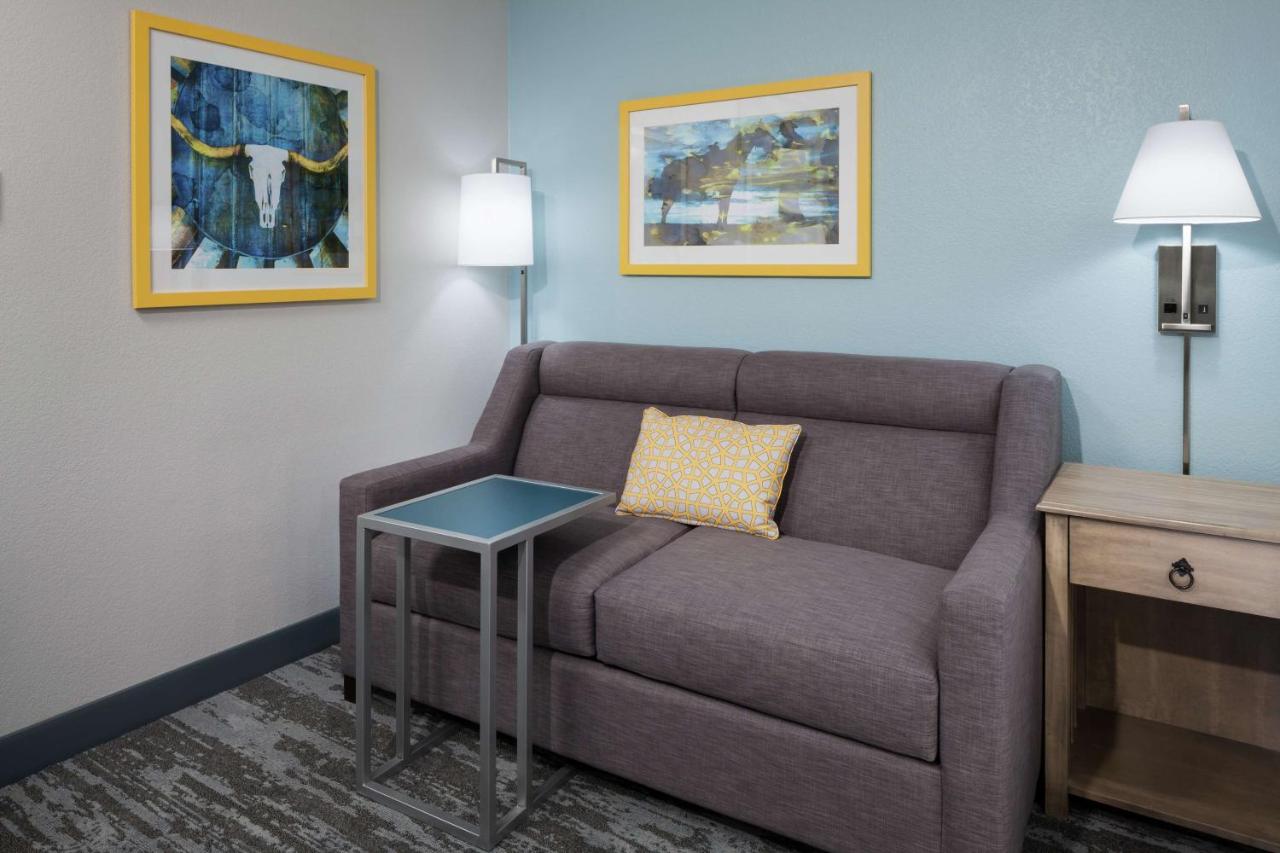 Deluxe King Room - Non-Smoking at Hampton Inn Austin-Round Rock