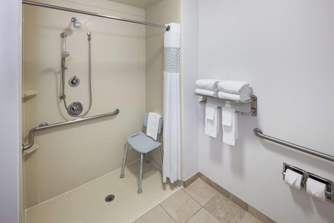 Queen Room with Two Queen Beds - Non-Smoking at Hampton Inn Los Angeles-Orange County-Cypress