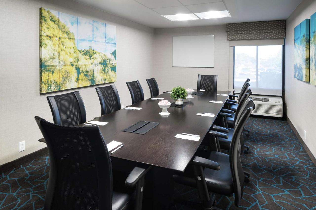 | Hampton Inn Los Angeles Santa Clarita