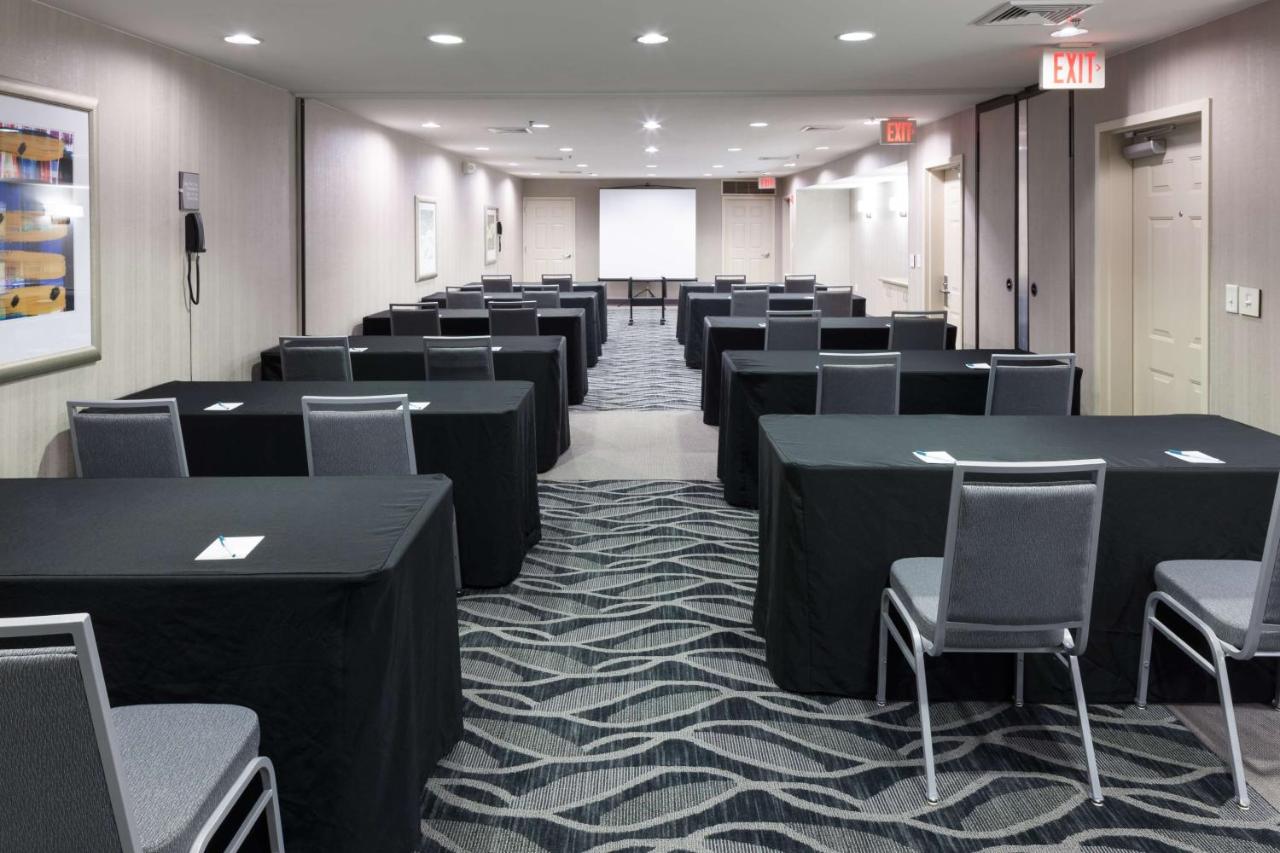 | Homewood Suites by Hilton Mahwah