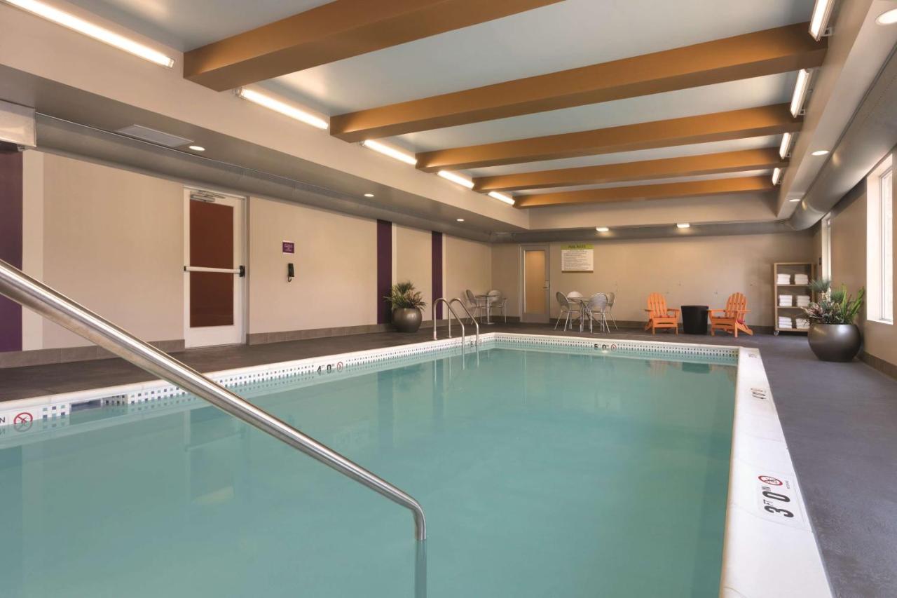| Home2Suites Pittsburgh Cranberry