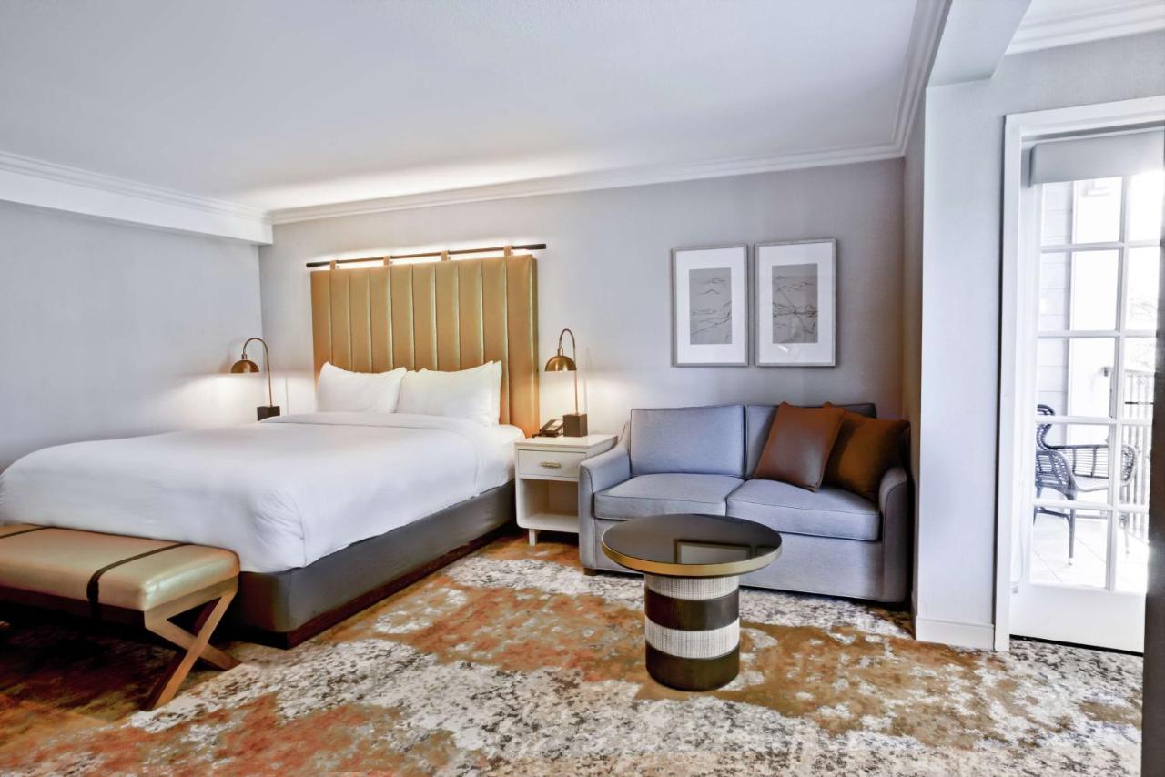 King Room with Balcony at The Inn at Saratoga, Tapestry Collection by Hilton
