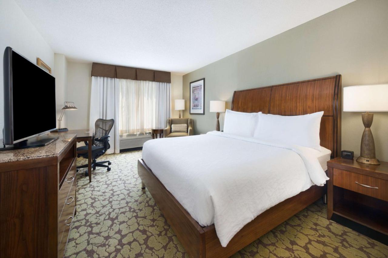 King Room - Hearing Accessible at Hilton Garden Inn Atlanta North/Alpharetta