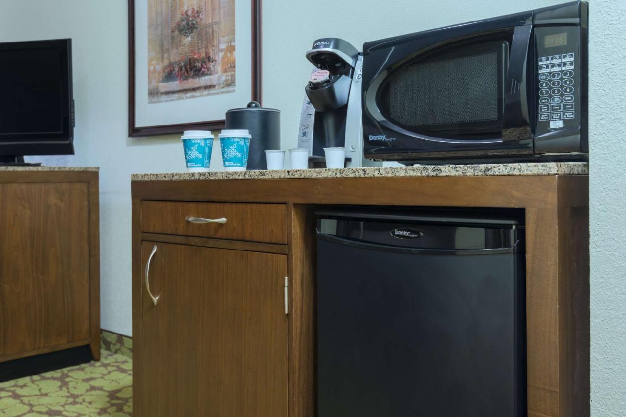 Double Room with Two Double Beds Accessible with Bathtub-Non-Smoking at Hilton Garden Inn Atlanta North/Alpharetta