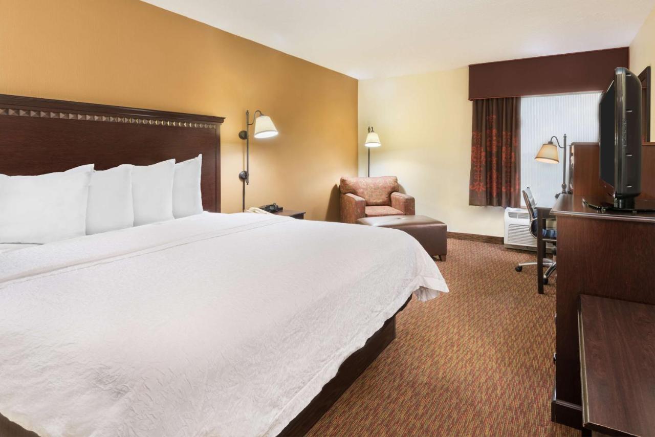 King Room - Non-Smoking at Hampton Inn Charlotte - University Place