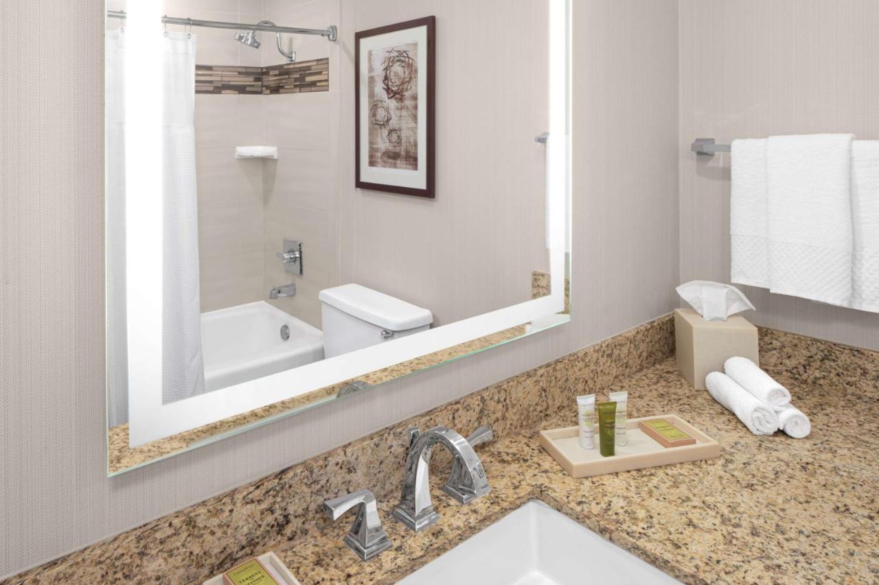 Superior Double Room with Two Double Beds - Higher Floor at Hilton Kansas City Airport