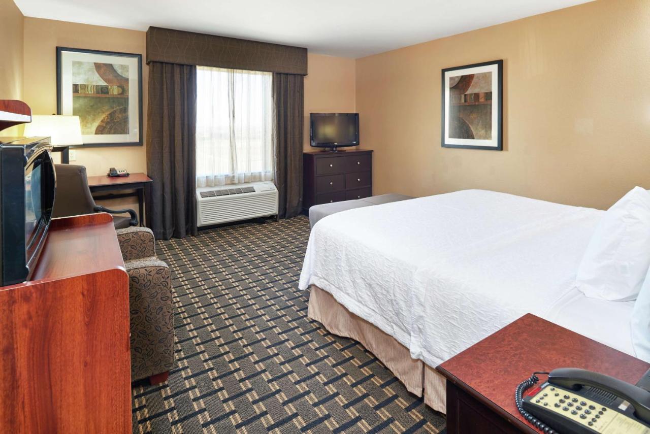 King Room - Non-Smoking at Hampton Inn Sweetwater