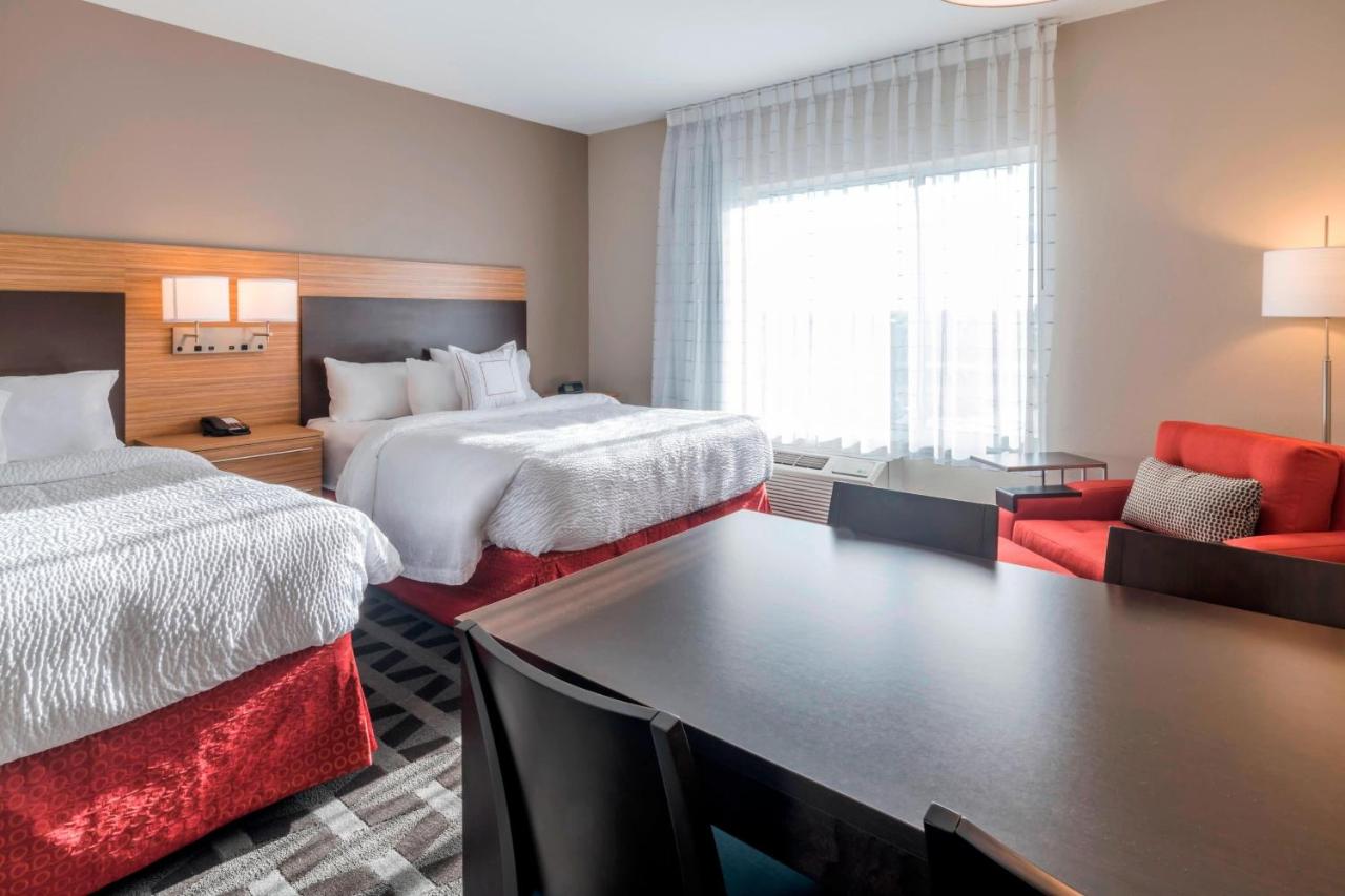 | TownePlace Suites by Marriott Hays