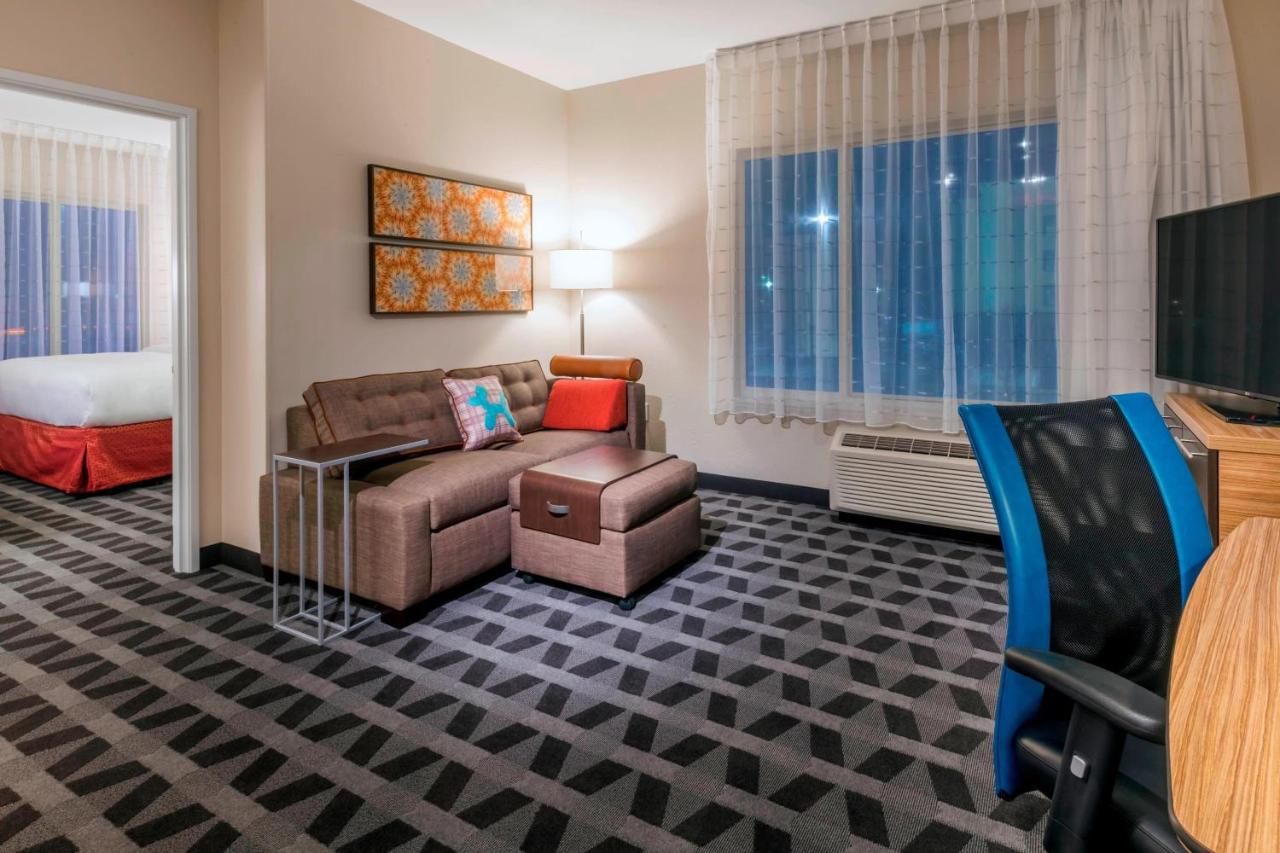 | TownePlace Suites by Marriott Hays