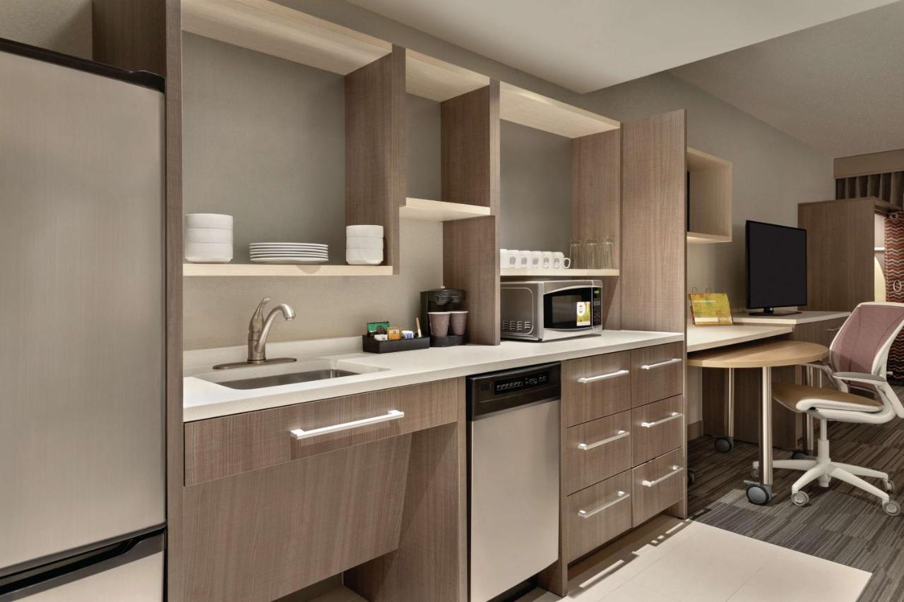 King Studio Suite with Bath Tub - Accessible at Home2 Suites by Hilton Chicago River North