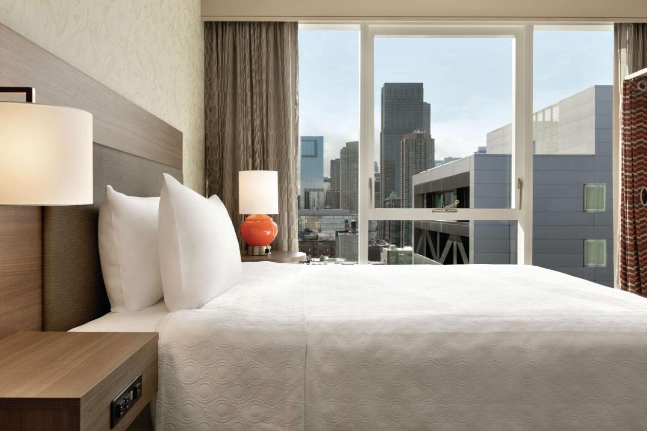 Queen Studio Suite with City View at Home2 Suites by Hilton Chicago River North