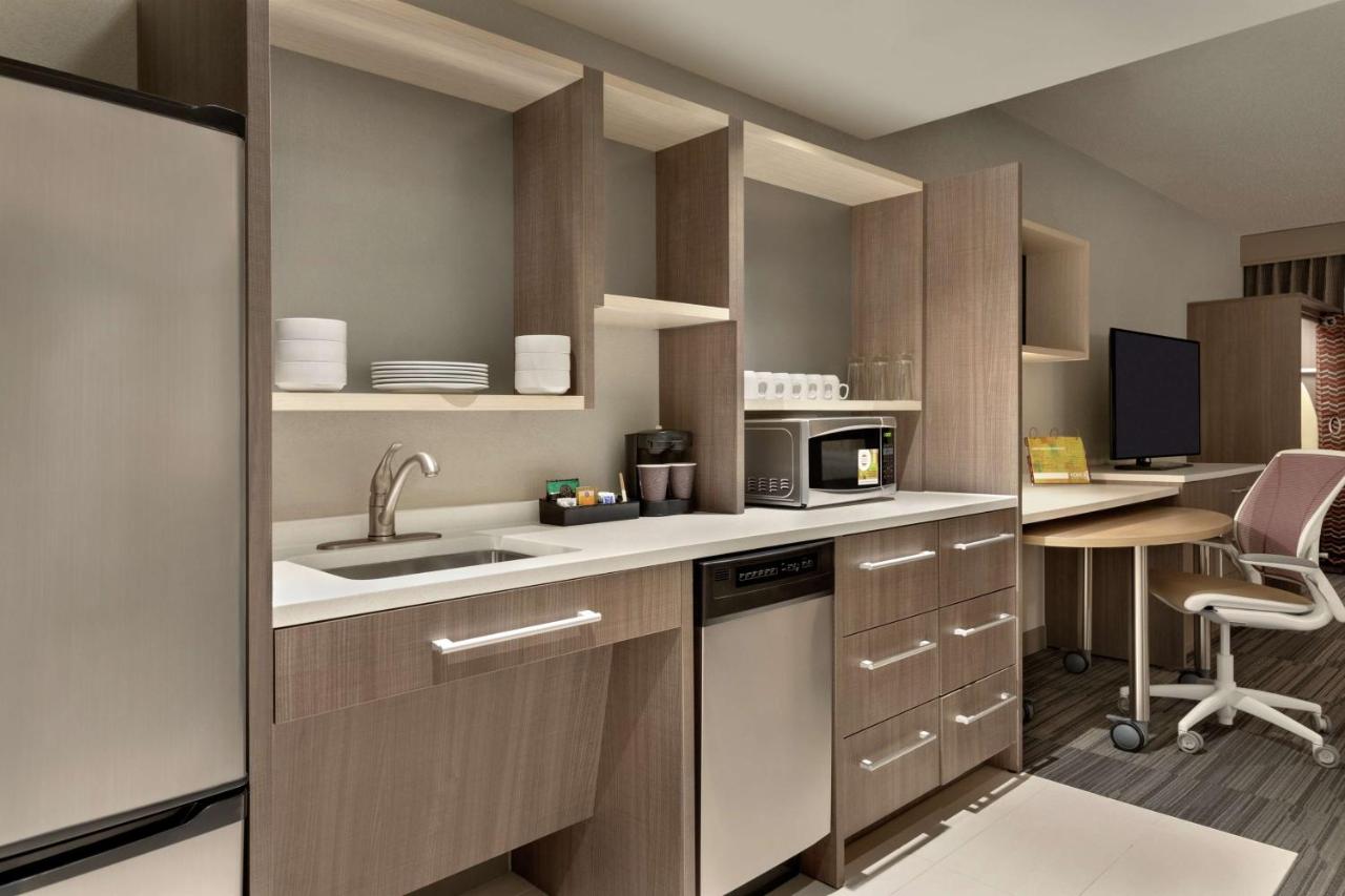 King Studio Suite with Bath Tub - Accessible at Home2 Suites by Hilton Chicago River North
