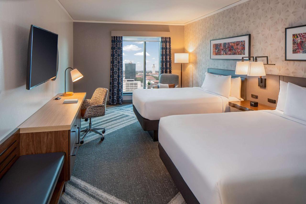 Queen Room with Capitol View at Hilton Garden Inn Austin University Capitol District