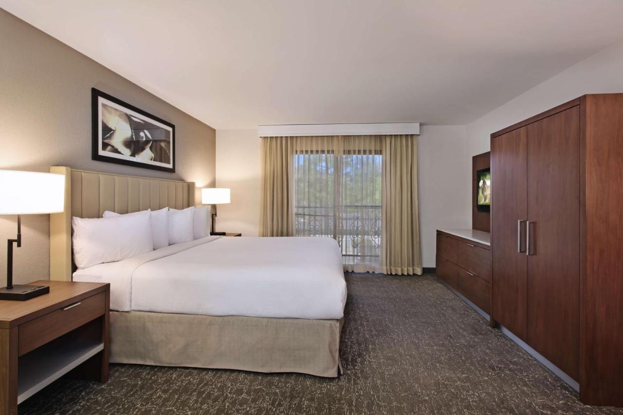 King Suite - Non-Smoking at Embassy Suites by Hilton Palm Desert