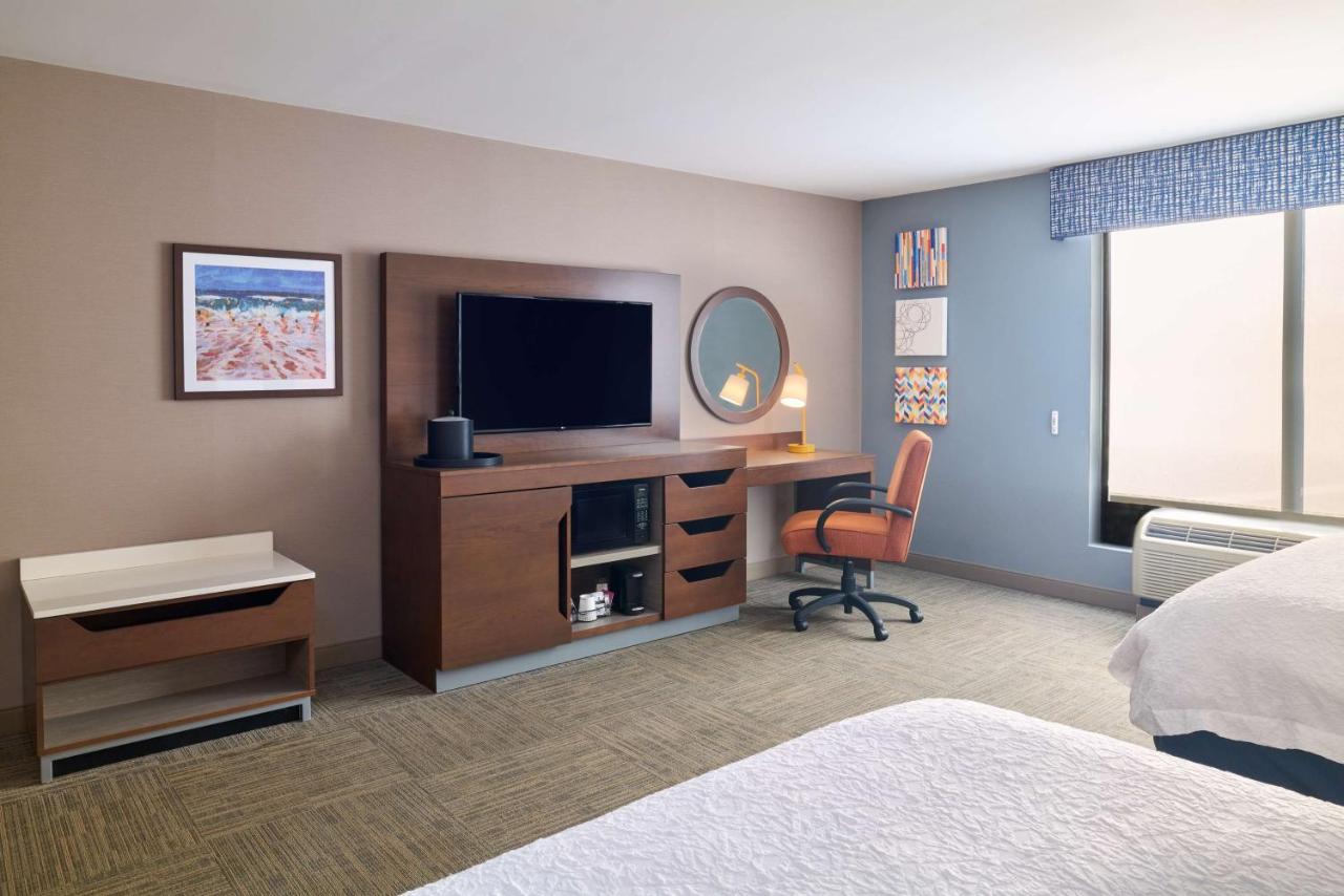 | Hampton Inn & Suites Providence / Smithfield