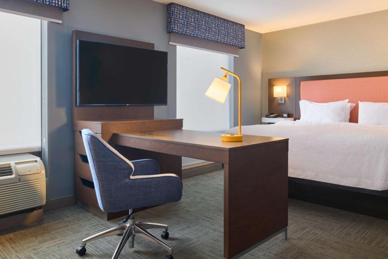 | Hampton Inn & Suites Providence / Smithfield