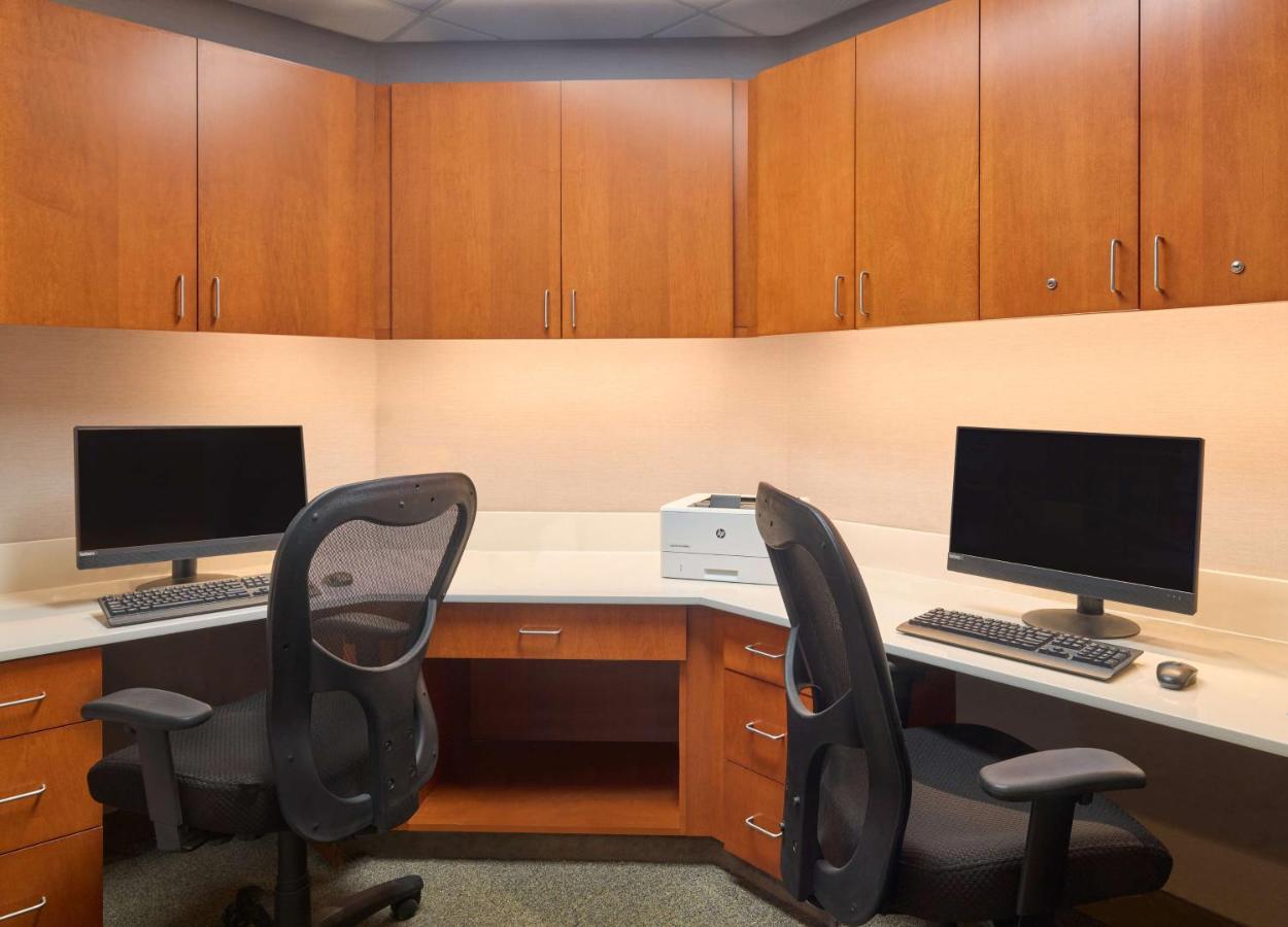 | Hampton Inn & Suites Providence / Smithfield