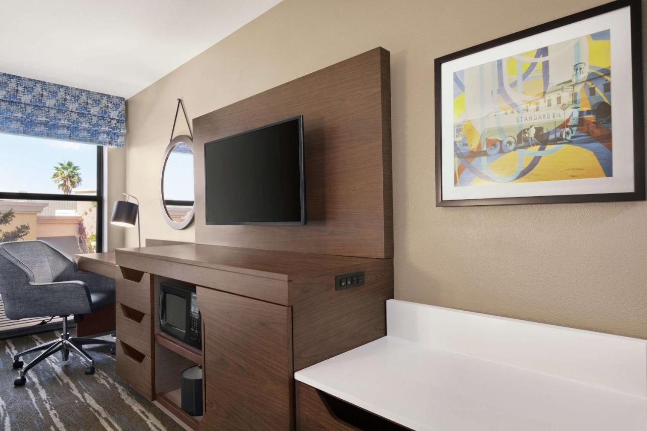 Queen Room with Two Queen Beds at Hampton Inn Tracy