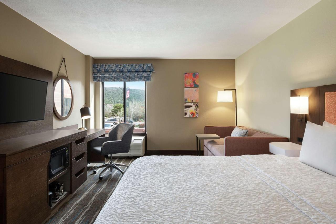 King Room with Sofa Bed at Hampton Inn Sedona