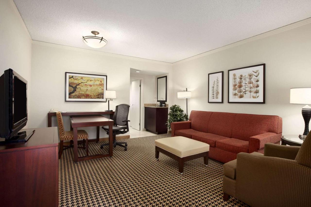 Premium King Suite at Embassy Suites by Hilton Atlanta Perimeter Center