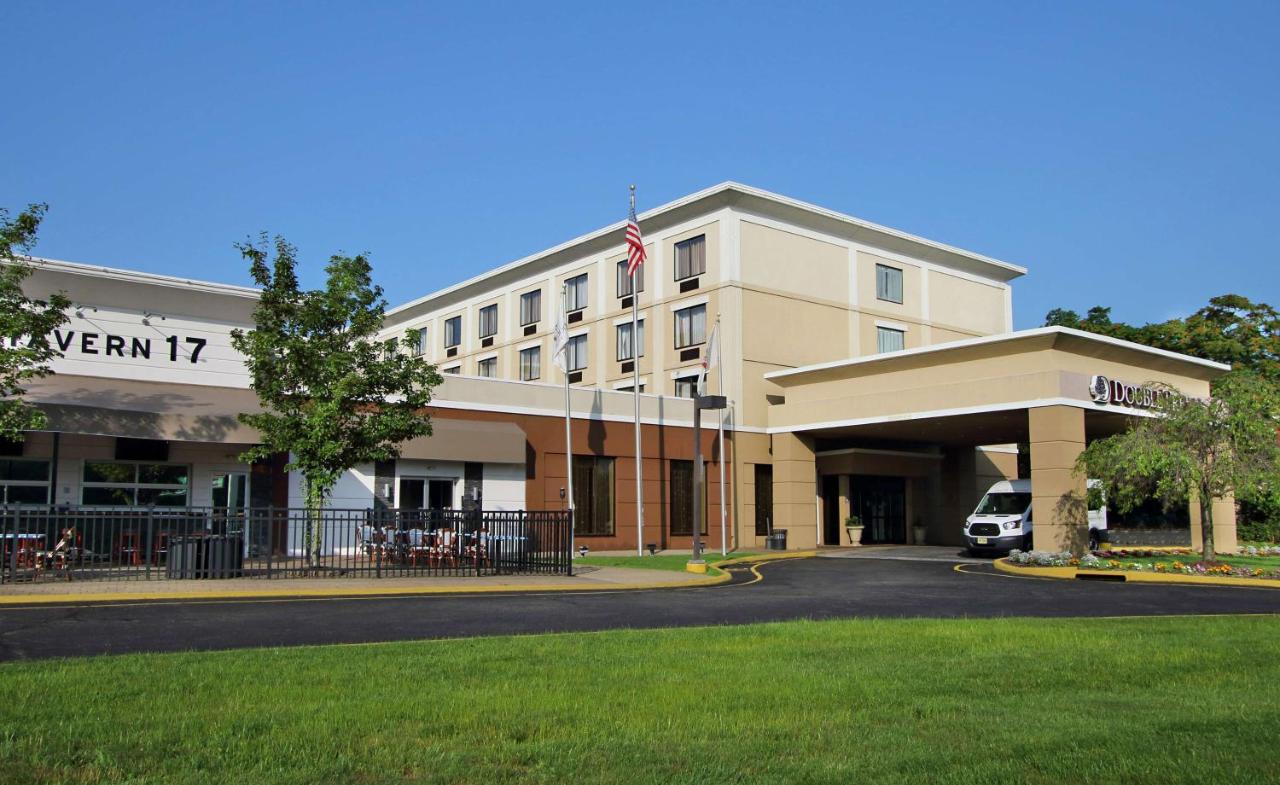 | DoubleTree by Hilton Mahwah