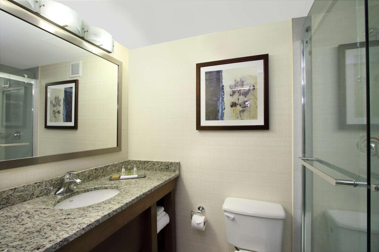 | DoubleTree by Hilton Mahwah