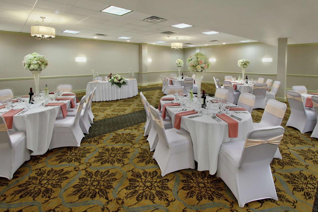 | DoubleTree by Hilton Mahwah
