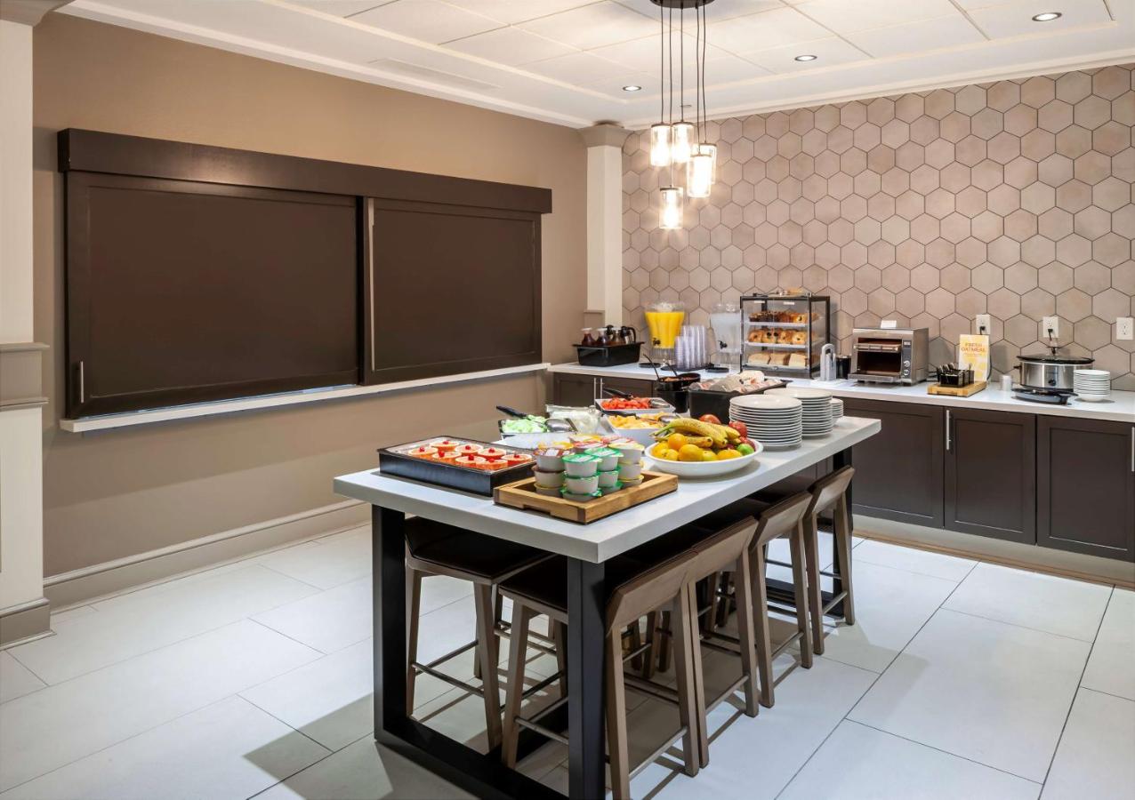 | Hilton Garden Inn San Diego/Rancho Bernardo