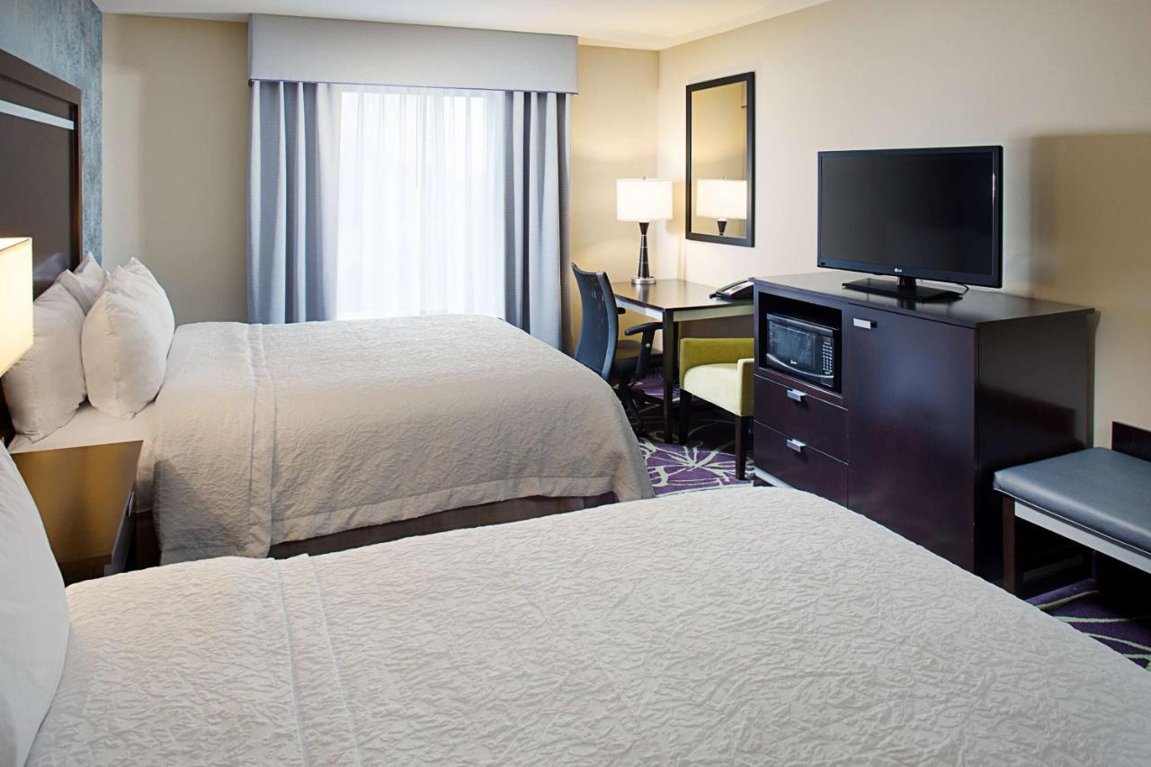 Queen Room with Two Queen Beds - Disability Access with Bathtub at Hampton Inn & Suites Lansing West